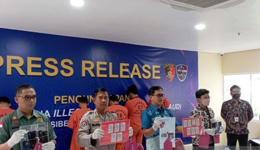 Akses Kartu Kredit Ilegal, 4 Warga Bogor Ditangkap Polda Sumsel - GenPI.co SUMSEL