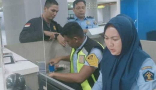 Imigrasi Palembang Periksa Paspor 5.002 Haji Asal Sumsel dan Babel - GenPI.co SUMSEL