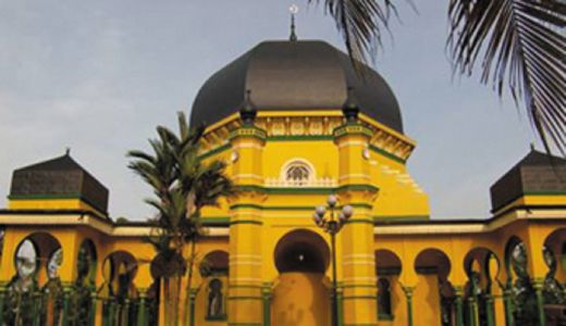 Indahnya Al Osmani, Masjid Tertua di Medan - GenPI.co SUMUT