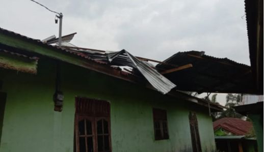 Angin Kencang Rusak 63 Rumah di Binjai, Ujar BNPB - GenPI.co SUMUT