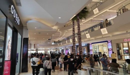 Jelang Lebaran, Pusat Perbelanjaan di Medan Ramai - GenPI.co SUMUT