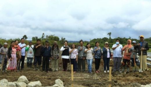 Kementan Beri Bantuan Pembangunan Bangsal di Samosir - GenPI.co SUMUT