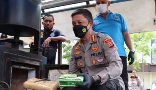 Musnahkan Narkoba Senilai Rp30 Miliar, Ini Kata Kapolresta Medan - GenPI.co SUMUT