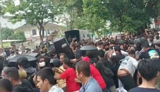 Aktivis Geruduk Polrestabes Medan, Tuntut Hal Ini - GenPI.co SUMUT