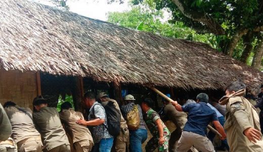 Polisi Hancurkan 6 Lokasi Gubuk Judi di Sumut - GenPI.co SUMUT