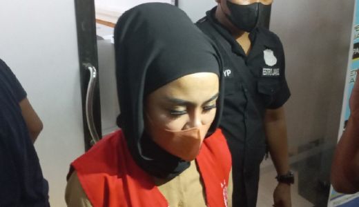 Jalani Sidang, Medina Zein Dituntut 1 Tahun Penjara - GenPI.co SUMUT