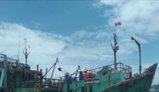 Kapal Bermuatan 60 Ton BBM Ditangkap Polres Sibolga - GenPI.co SUMUT
