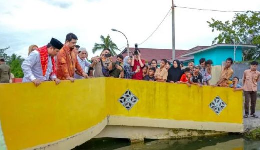 Cek Jalan Amblas, Begini Perintah Bobby Nasution - GenPI.co SUMUT