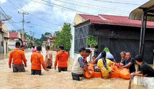 2 Kabupaten di Sumut Terendam Banjir, Ini Lokasinya - GenPI.co SUMUT