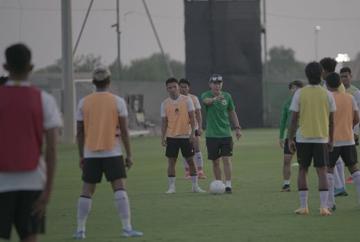Jelang Lawan Oman, Shin Tae Yong Datangkan Sosok Tak Terduga - GenPI.co