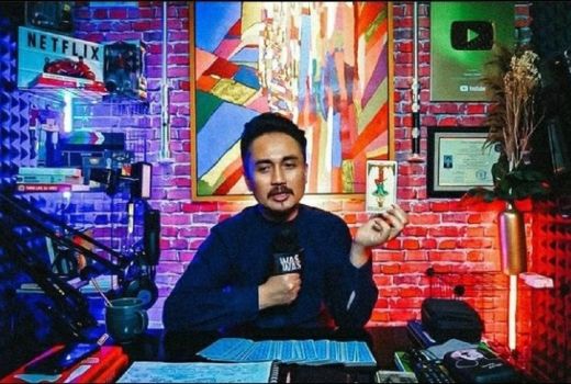 Ramalan Denny Darko Mengejutkan, Kartu Tarot Gading Dibongkar - GenPI.co
