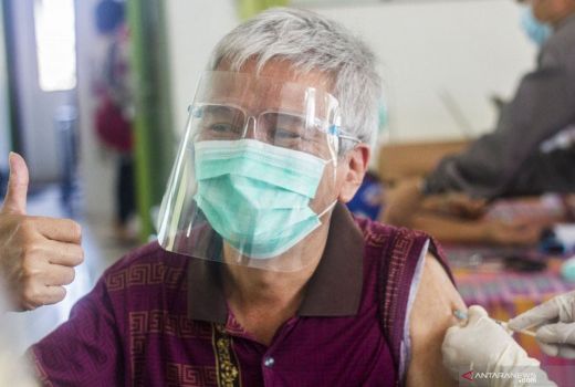 Unik, ASN Tasikmalaya Wajib Bawa 20 Lansia untuk Divaksin - GenPI.co