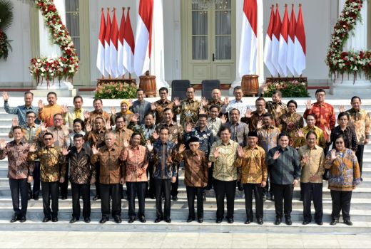 Jokowi Diminta untuk Pecat Menteri yang Berkampanye Pilpres 2024 - GenPI.co
