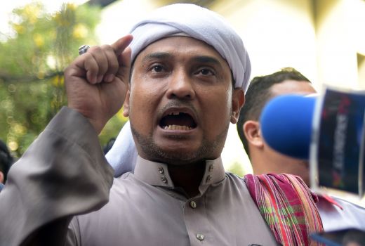 Teriakan Keras Novel Bamukmin Menggema: Tangkap Ruhut Sitompul! - GenPI.co