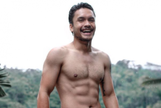 Badan Kekar Randy Pangalila Bikin Kelepek-Kelepek, Ini 4 Rahasian - GenPI.co