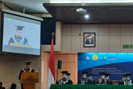 Profesor Komarudin Dikukuhkan Sebagai Guru Besar Tetap UNJ - GenPI.co
