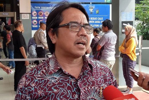 Narasi Politiknya Tuai Kritik, Ade Armando Diminta Fokus Jadi Dosen Saja - GenPI.co