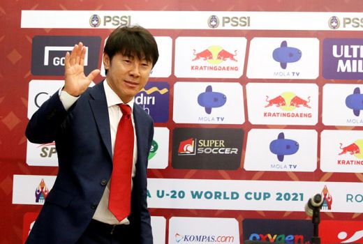 Mendadak Shin Tae Yong Jadi Komentator Sepak Bola di Olimpiade - GenPI.co