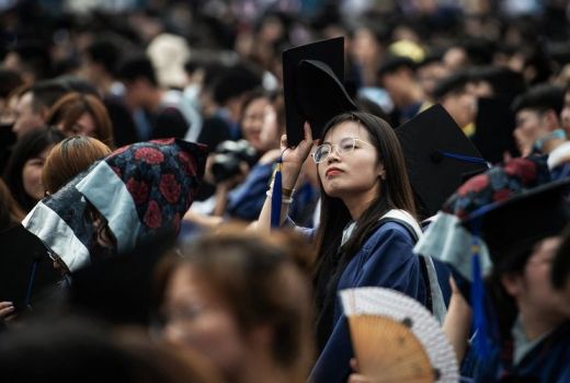 Seluruh Dunia Larang Kerumunan, Wuhan Malah Sebaliknya - GenPI.co