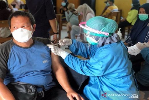 Dinkes: Vaksinasi Covid-19 Dosis Dua Lansia di Aceh Capai 52% - GenPI.co