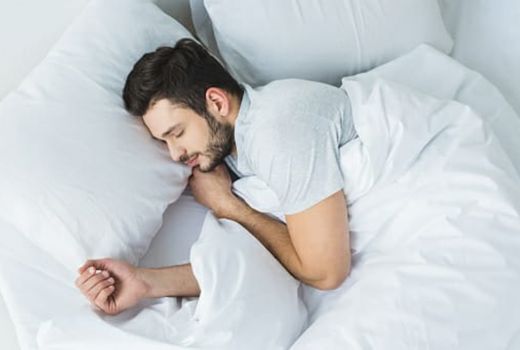 Cairan Pria Keluar Saat Puasa, Ini 3 Cara Mengendalikannya - GenPI.co