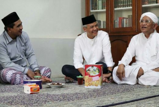 Kecewa Vonis Juliari Batubara, Gus Mus: Ini Benar atau Hoax Sih? - GenPI.co