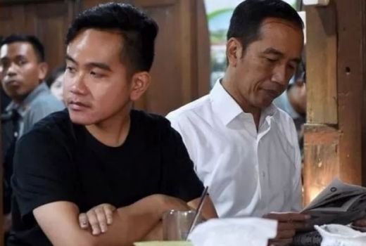 Marwan Batubara Bongkar Presiden Jokowi dan Oligarki, Aduuuhh - GenPI.co