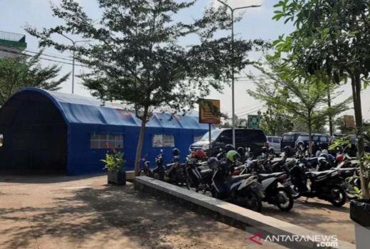 Tak Tertampung! Tenda Darurat Didirikan di Halaman RS di Yogya - GenPI.co