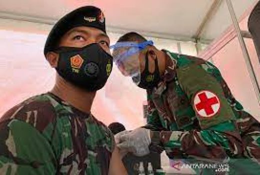 TNI-Polri Bersatu Padu Sukseskan Dua Juta Vaksinasi Bulan Agustus - GenPI.co