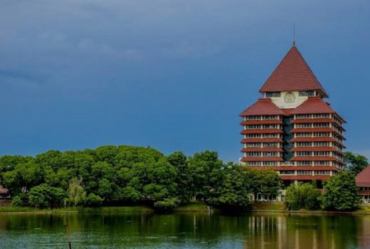 Pengamat CISA Kritik Habis-Habisan Rektorat UI, Isinya Menohok! - GenPI.co