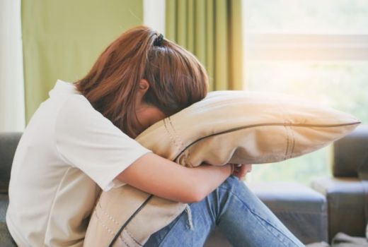 Pakai Baju Tidur, Majikan Masuk Kamarku dan Berikan Kejutan - GenPI.co