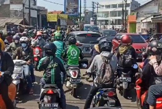 Kemacetan PPKM Darurat Hari ke-3, Anak Buah Listyo Bilang Begini - GenPI.co