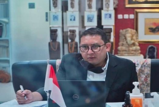 Emosi Ruhut Sitompul Menohok, Sentil Fadli Zon dan Refly Harun - GenPI.co