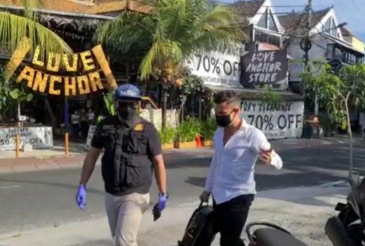 Langgar Prokes, Imigrasi Ngurah Rai Bali Deportasi 3 WNA - GenPI.co