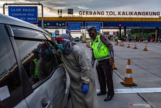 WNA China Kepergok di Tol Jateng, Disuruh Putar Balik ke Semarang - GenPI.co