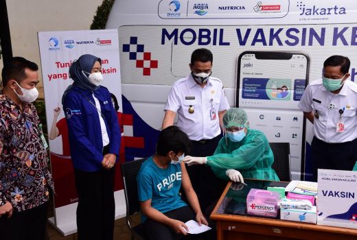 Sasar Warga Rentan, Donone Berikan Vaksinasi Keliling Jakarta - GenPI.co