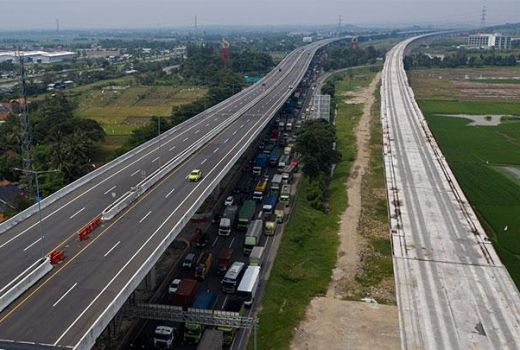 PT Jasamarga Transjawa Lakukan Rekonstruksi Rigid KM 37 Tol Jakarta-Cikampek - GenPI.co