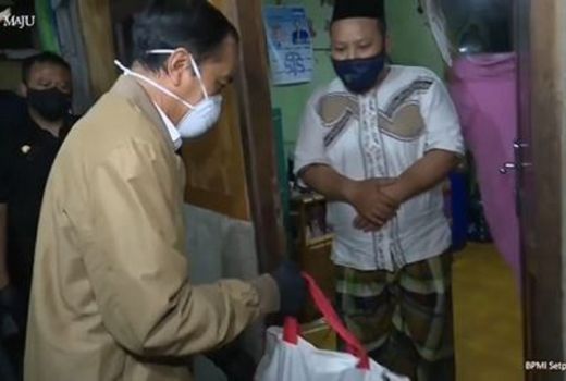 Jokowi Datangi Sunter Malam-malam, Pengamat Lempar Kritik Tajam - GenPI.co