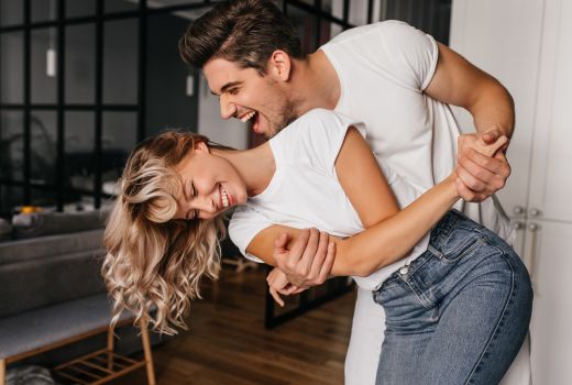 Berkeringat Bersama di Dapur, Pacarku Teriak Minta Ampun! - GenPI.co