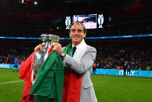 AS Roma Pecat Ivan Juric, Roberto Mancini Jadi Calon Pelatih Baru - GenPI.co