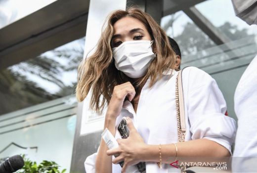 Rahasia Gisel Tetap Ceria Walau Diterpa Skandal, Oh Ternyata - GenPI.co