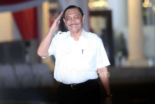 Luhut Hapus Angka Kematian Covid-19, Rocky: Bisa Jadi Keajaiban - GenPI.co