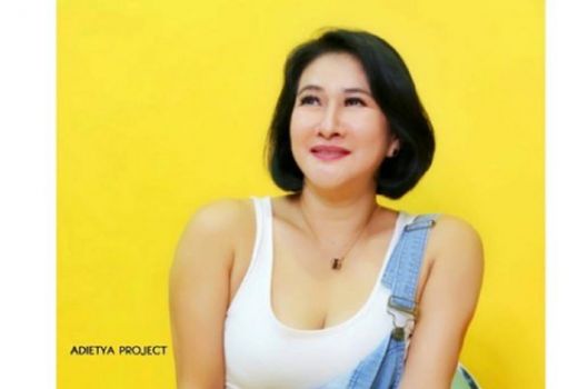 Unggah Foto Seksi, Yurike Prastika Sering Diajak Kencan Berondong - GenPI.co