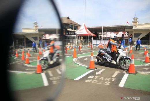Niat Bikin SIM di 2022? Ini Biaya dan Syarat Terbaru - GenPI.co