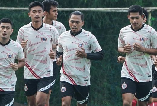 Persija Diterjang Badai Cedera, Persita Ketiban Durian Runtuh - GenPI.co