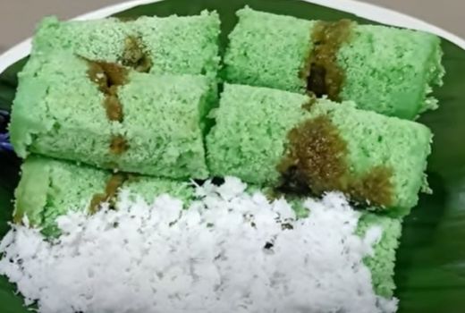 Resep Kue Putu Kayak Pedagang, Buatnya Tak Pakai Cetakan Bambu - GenPI.co