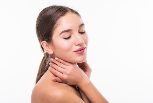 3 Rekomendasi Serum Emas Murah Meriah, Bikin Wajah Glowing! - GenPI.co