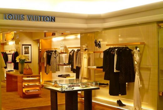 Heboh Baju Dinas Berbahan Louis Vuitton, Pengamat Marah Besar - GenPI.co