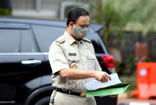 Anies Tercebur ke Got, Ruhut Sitompul Singgung Pilpres 2024 - GenPI.co