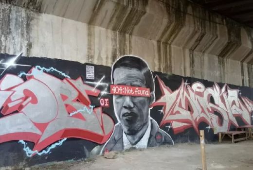 Polres Tuban Tangkap Pembuat Kaos Mural Jokowi 404:Not Found - GenPI.co